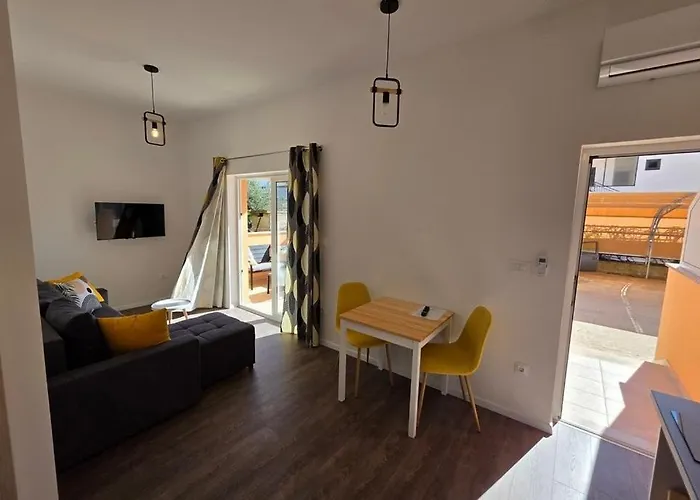 With Parking Space - 25305 Apartament *